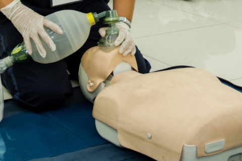 PELATIHAN ADVANCED LIFE SUPPORT (ALS)