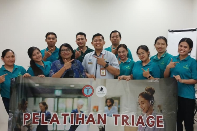 PELATIHAN TRIASE PROAKTIF BAGI DOKTER, PERAWAT, DAN BIDAN DI INSTALASI GAWAT DARURAT RUMAH SAKIT